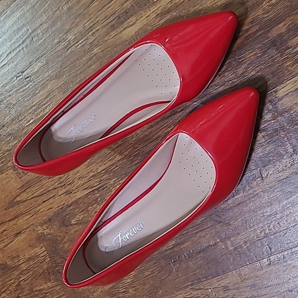 Red, Patent Leather Pumps - Picture 6 of 7